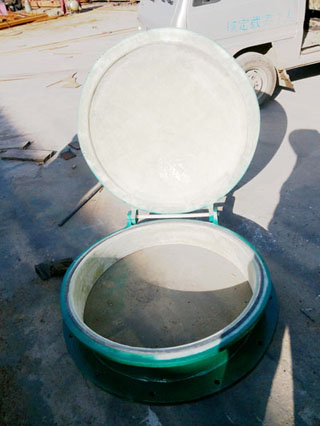 ��������T